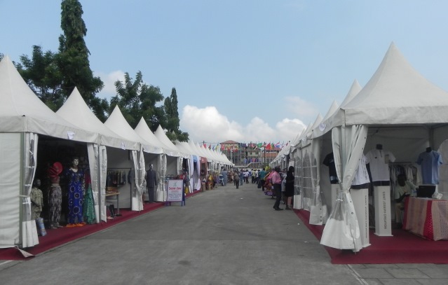 Article : Les caricaturistes du pavillon des partenaires de la francophonie